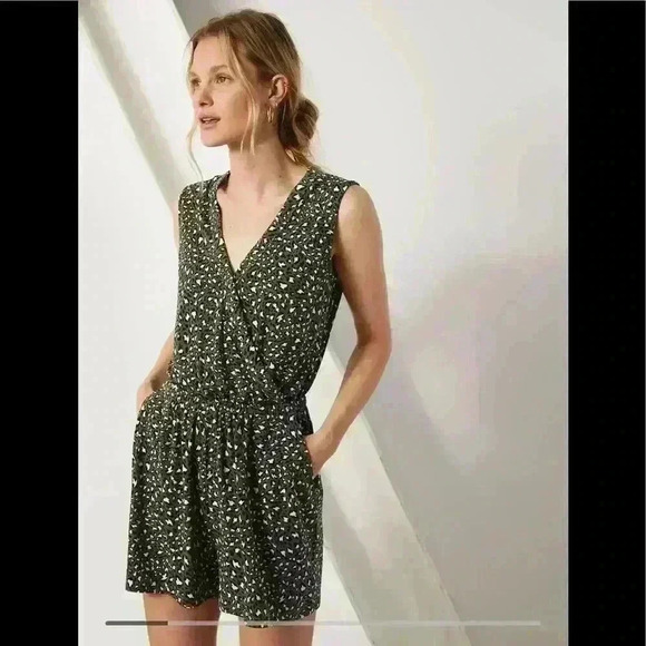 Banana Republic Green Knit Romper - Picture 1 of 11